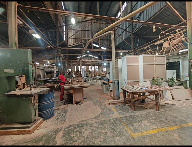 1,850M² WAREHOUSE FOR SALE IN BOOYSENS RESERVE